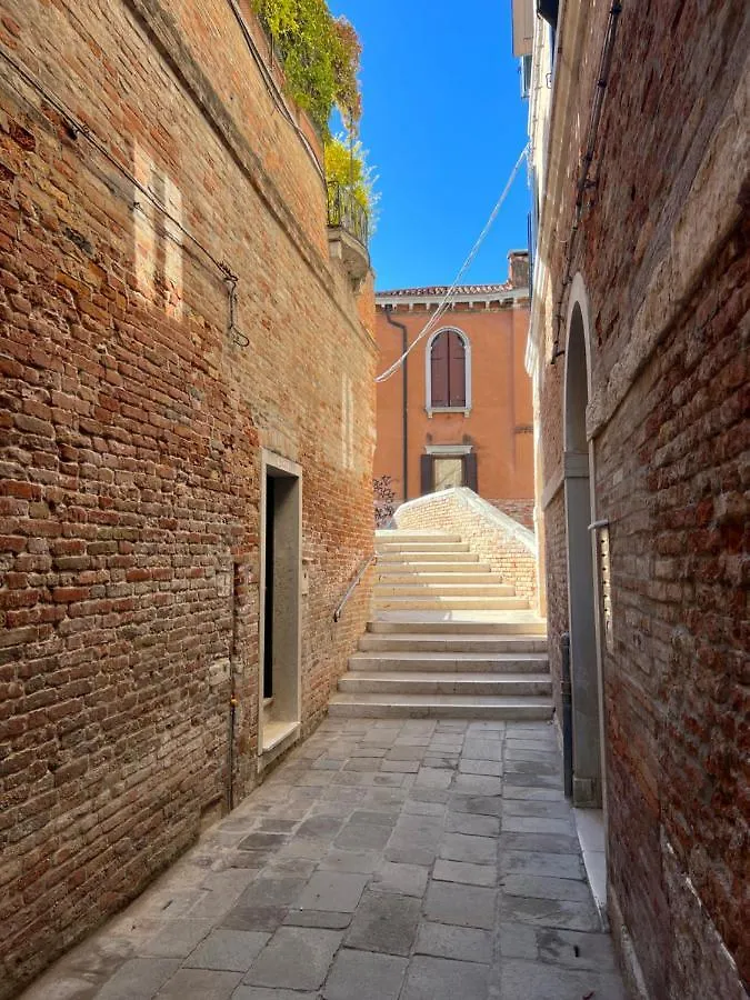 Ca' Dei Canali Appartamento Venice 0*,  Italy